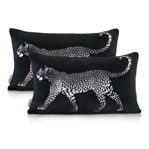 Sada 2 černých dekorativních polštářů s leopardem AmeliaHome, 30 x 50 cm