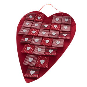 Červený textilní adventní kalendář ve tvaru srdce Dakls, délka 68 cm