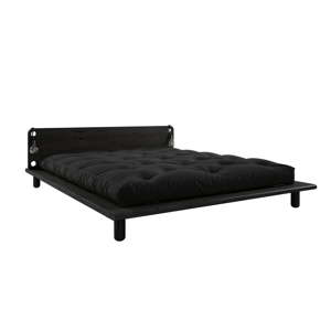 Černá dvoulůžková postel z masivního dřeva s čelem, lampičkami a černou matrací Double Latex Karup Design Peek, 160 x 200 cm