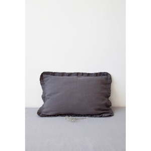 Tmavě šedý lněný polštář s řaseným lemem Linen Tales, 50 x 60 cm