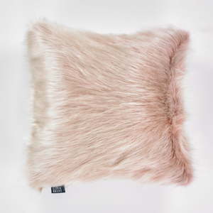 Růžový povlak na polštář WeLoveBeds Fluffy, 50 x 50 cm